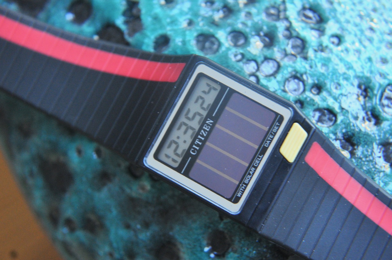CITIZEN - DX-6013-50 - Solar - Vintage Digital Watch - Digital-Watch.com