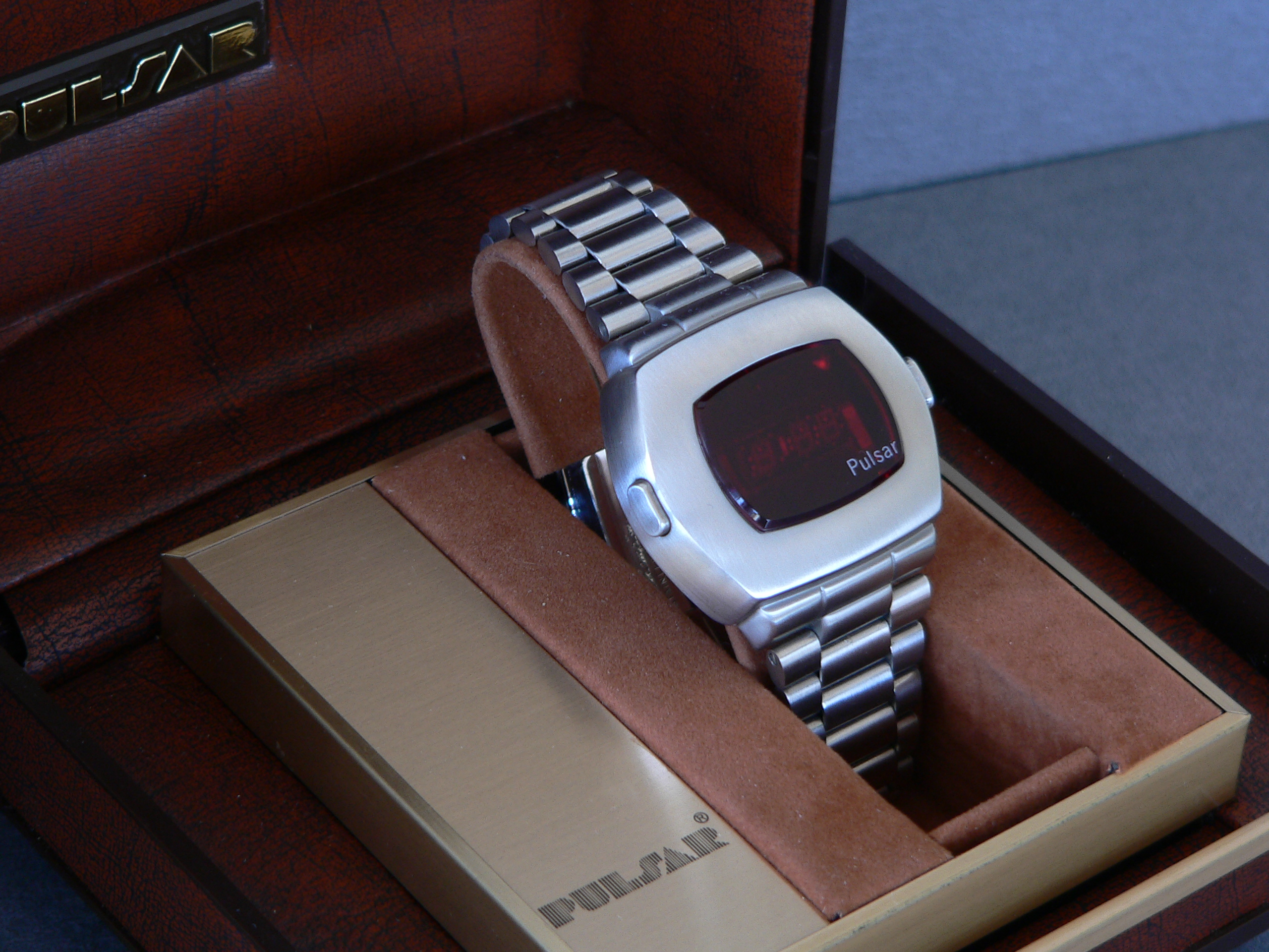 pulsar p2 watch