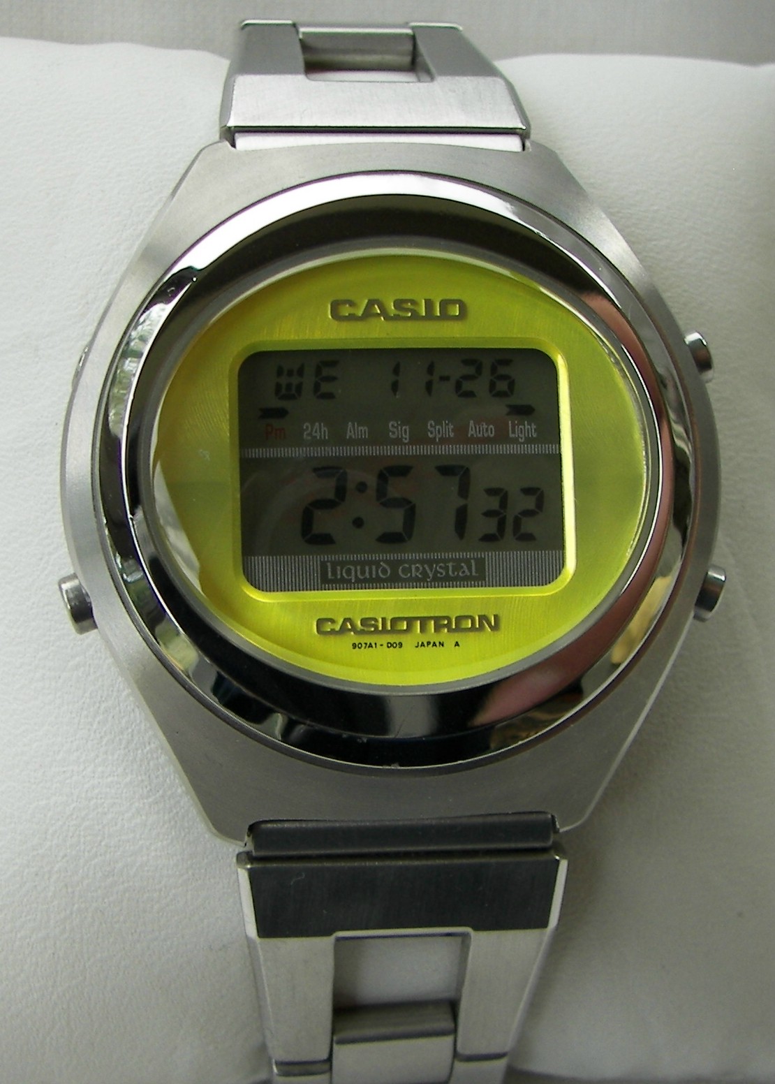 CASIO - TRN-120AS-9T - Casiotron - Vintage Digital Watch