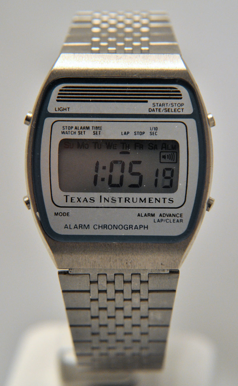 TEXAS INSTRUMENTS - Alarm Chronograph - Digital - Vintage Digital