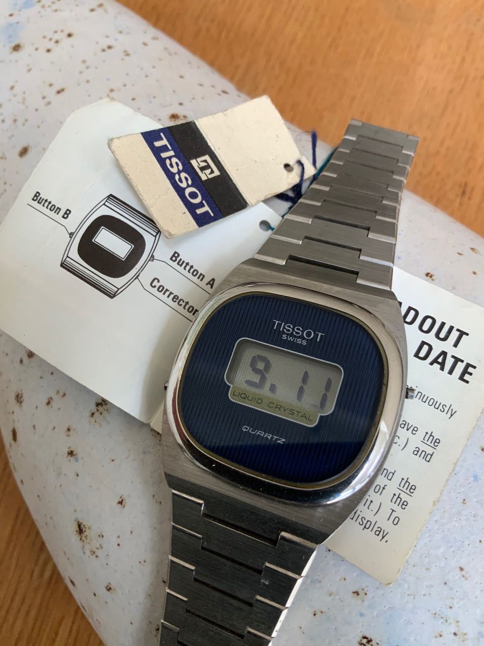 tissot-4040-digital-vintage-digital-watch-digital-watch