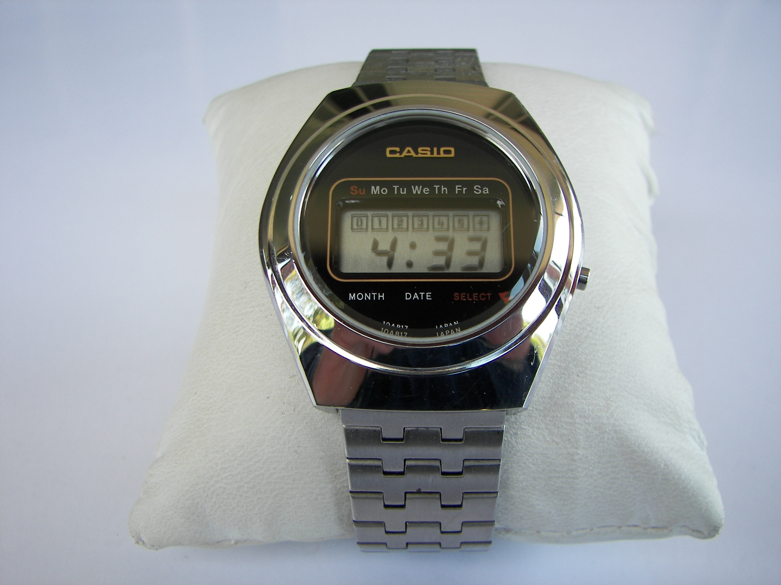 CASIO - R-15 - Casiotron - Vintage Digital Watch - Digital-Watch.com