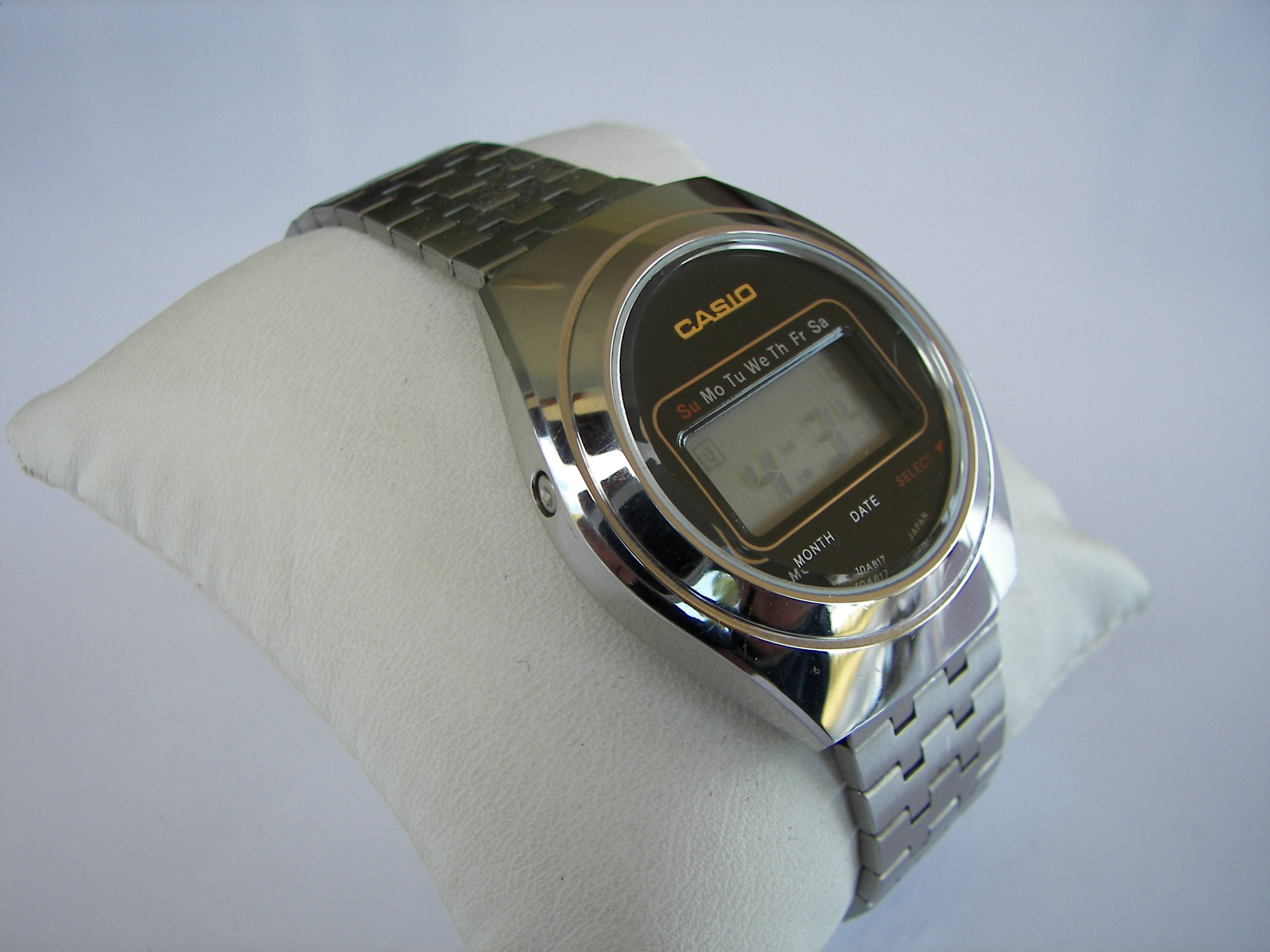 CASIO - R-15 - Casiotron - Vintage Digital Watch - Digital-Watch.com
