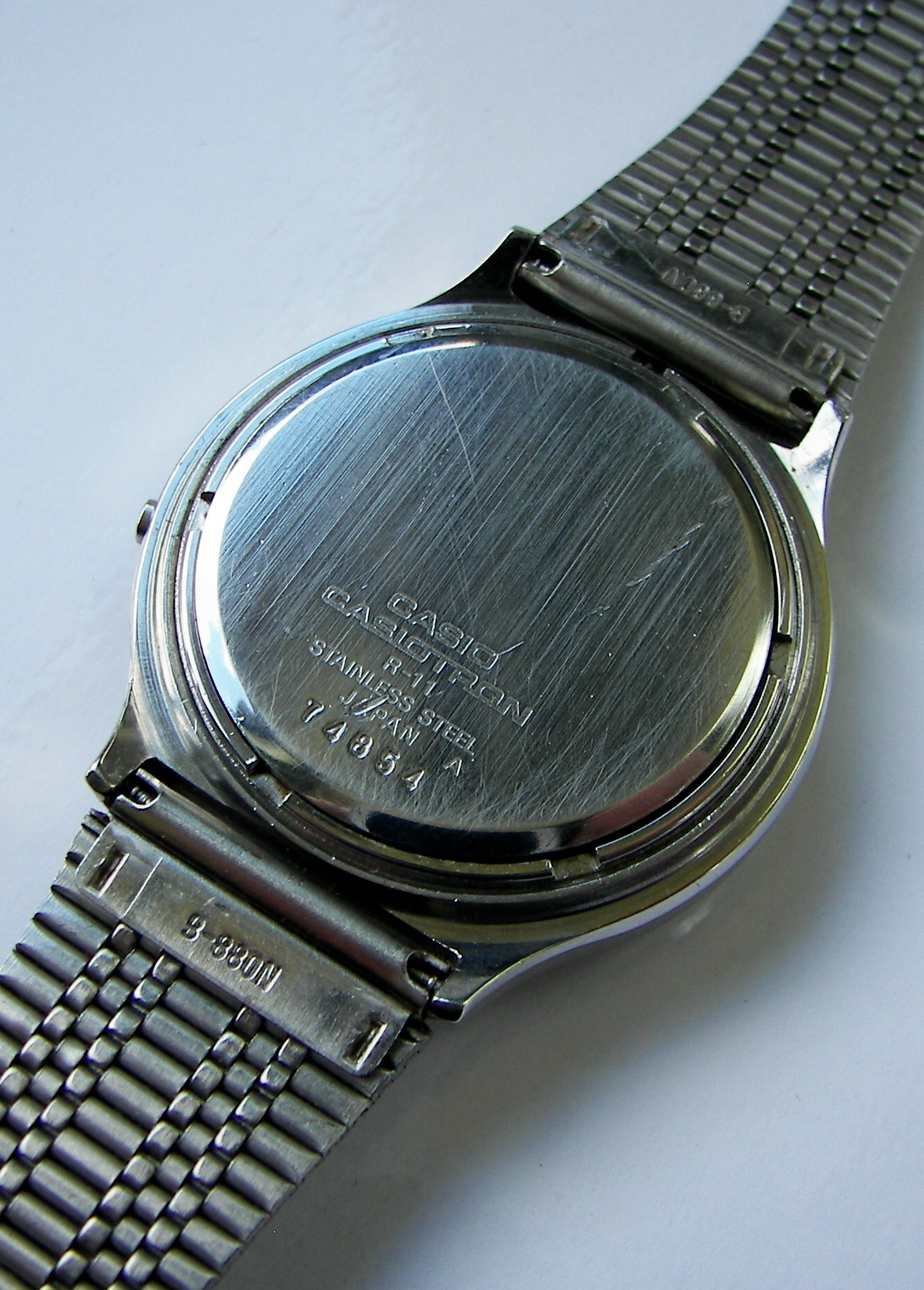 CASIO - R-11 - Casiotron - Vintage Digital Watch - Digital-Watch.com ...