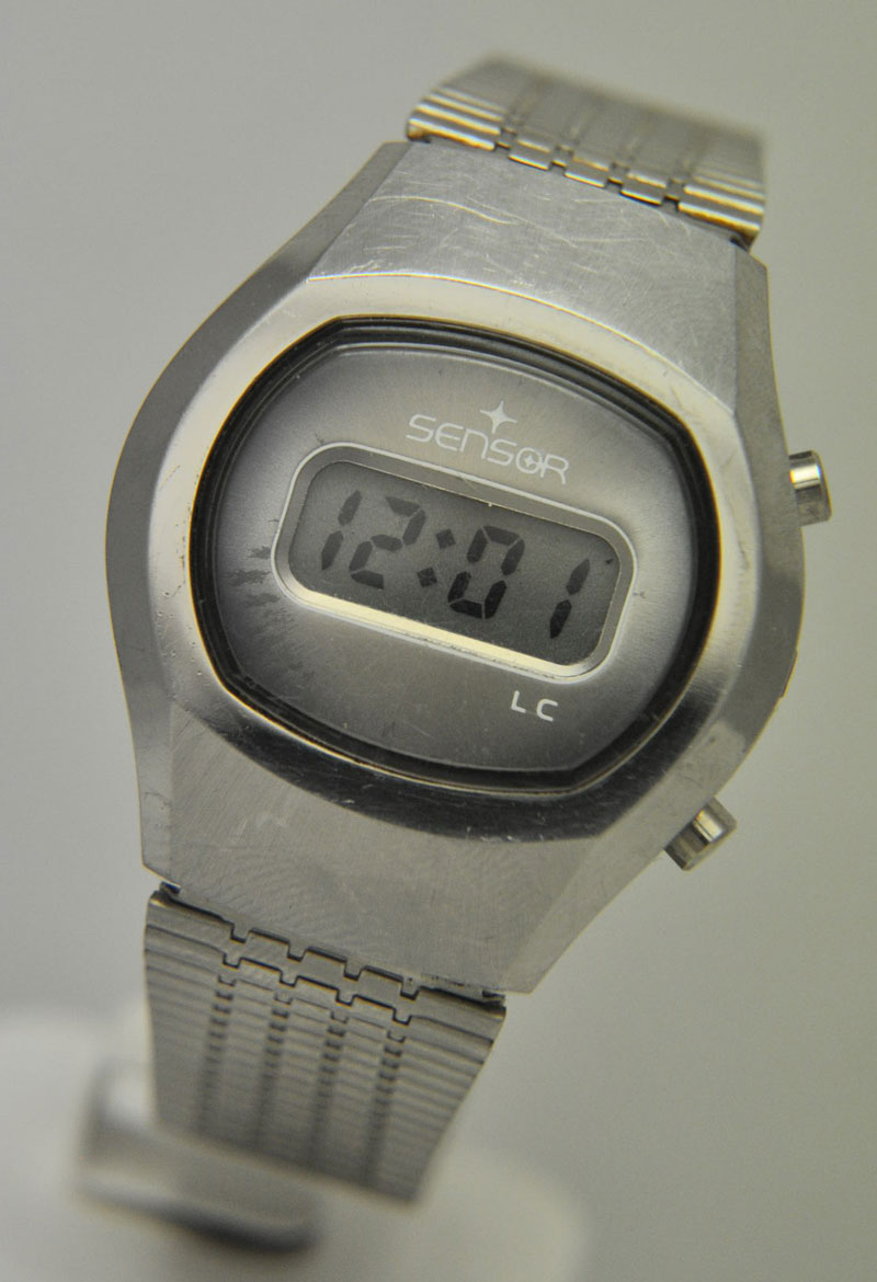 SAVANT - Sensor - Digital - Vintage Digital Watch - Digital-Watch.com