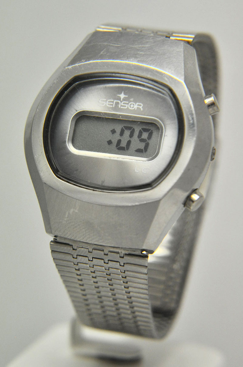 SAVANT - Sensor - Digital - Vintage Digital Watch - Digital-Watch.com